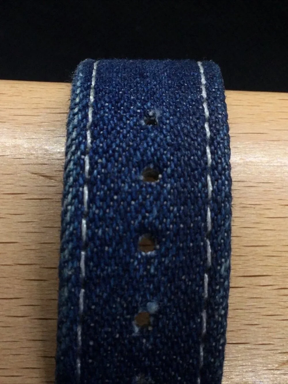 Vintage Joan Rivers Classic Ladies Watch 6.5” Blue Denim Band 23.0mm Case